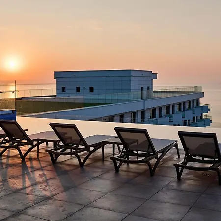 Manhattan In Infinity Pools And Parking